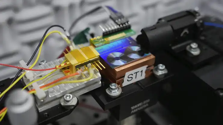 Пробив на NIST: нов микрочип ще направи GPS, мобилните комуникации и интернет много по-точни