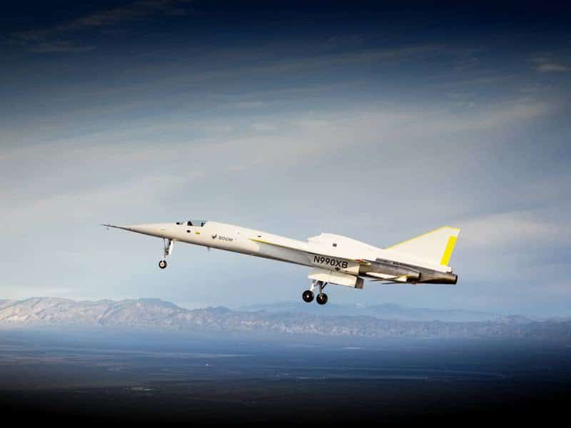 Първият прототип на свръхзвуков пътнически самолет на Boom Supersonic излетя в небето