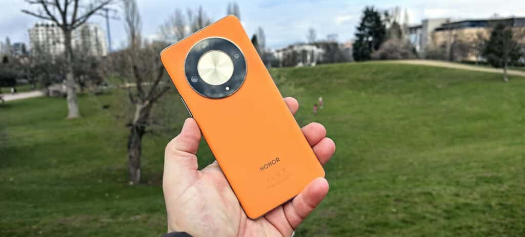 Honor Magic6 Lite залага на брилянтен екран, висока резолюция и издръжлива батерия