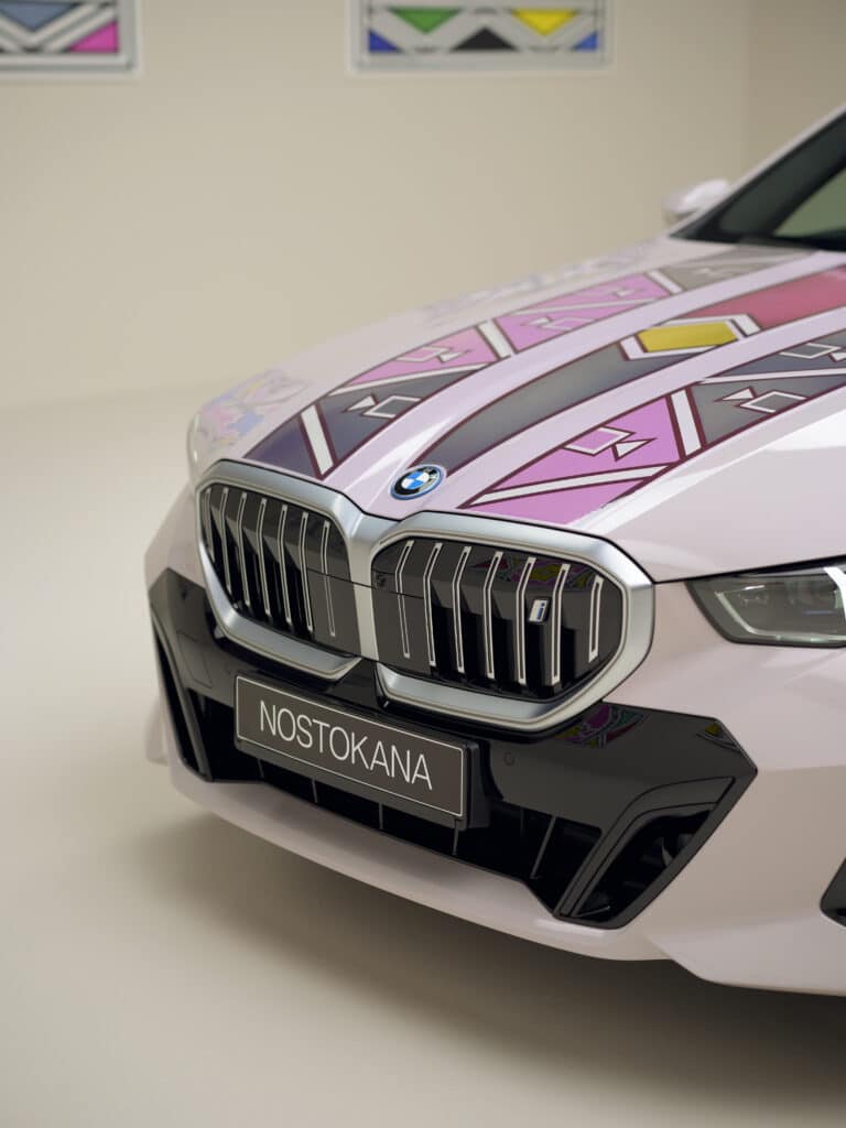 Изкуството среща иновациите: BMW i5 Flow NOSTOKANA