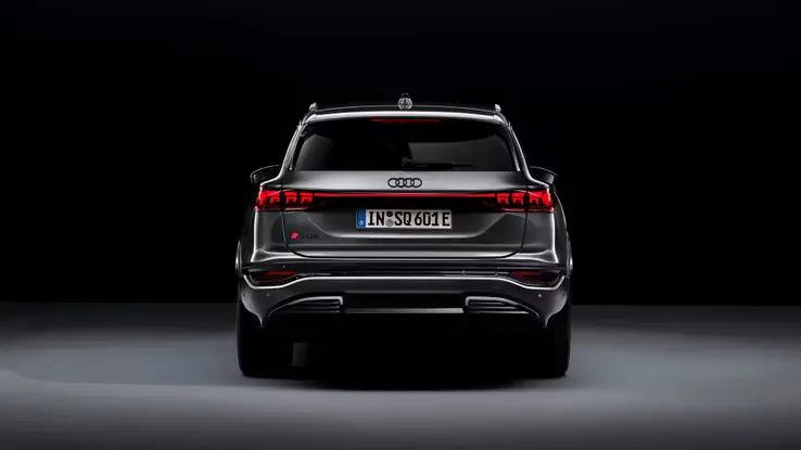 Audi представя изцяло електрическите Q6 e-tron и SQ6 e-tron с мощност до 510 к.с.
