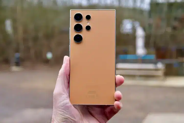 5 смартфона, които може да си купите вместо iPhone 15 Pro Max