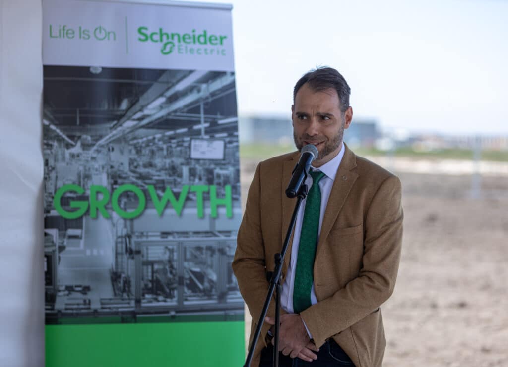 Schneider Electric започва изграждането на втория си високотехнологичен завод в България