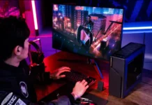 ASUS представи съвсем малък компютър с водно охлаждане и RTX 4070 Super
