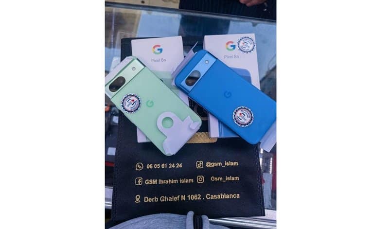 Google Pixel 8a в сини и зелени цветове беше показан на живо в мрежата