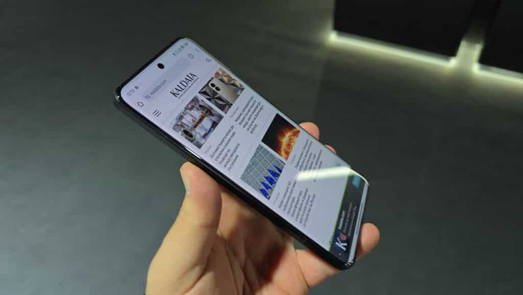 Продажбите на дългоочаквания смартфон Xiaomi 14 Ultra стартират в България от 4 април със специална оферта