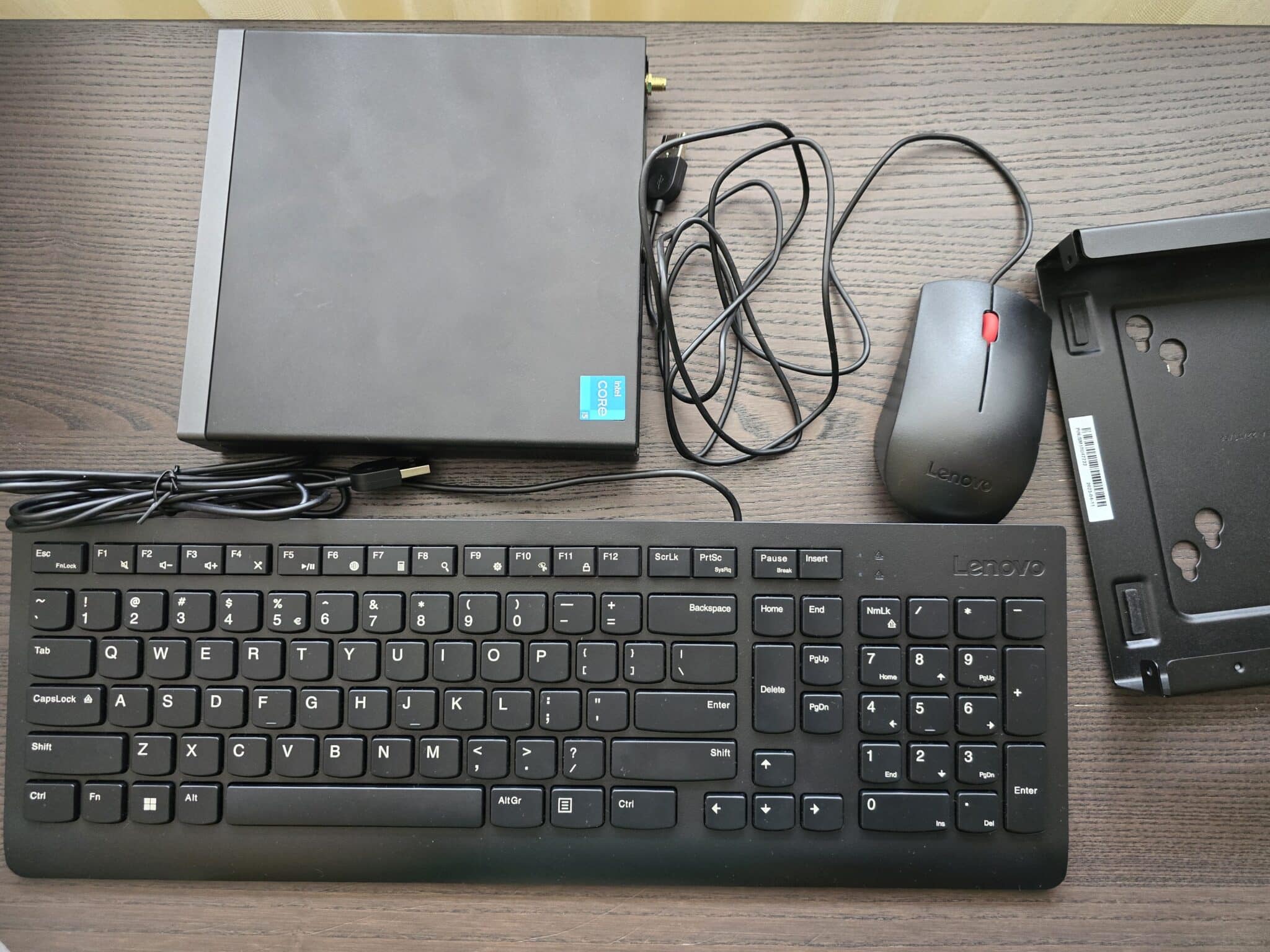 Lenovo ThinkCentre Neo 50q Gen 4: перфектният бизнес партньор – компактен и мощен