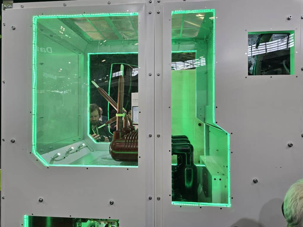 На Innovation Summit в Париж Schneider Electric обявява последните си иновации и сътрудничества