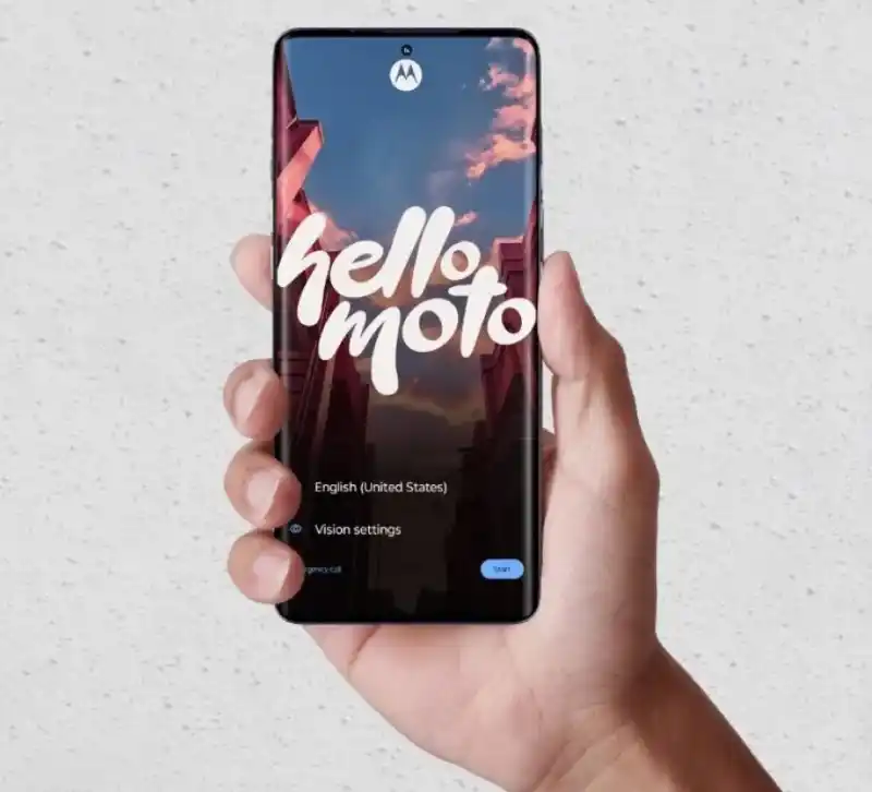 Motorola представи смартфона Edge 50 Pro за 3 със Snapdragon 7 Gen 3, усъвършенствани камери и 125W зареждане
