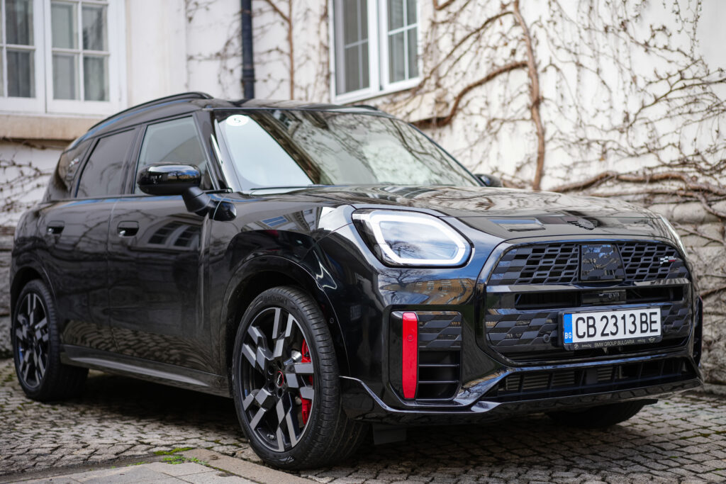 Шофирахме новото MINI Countryman