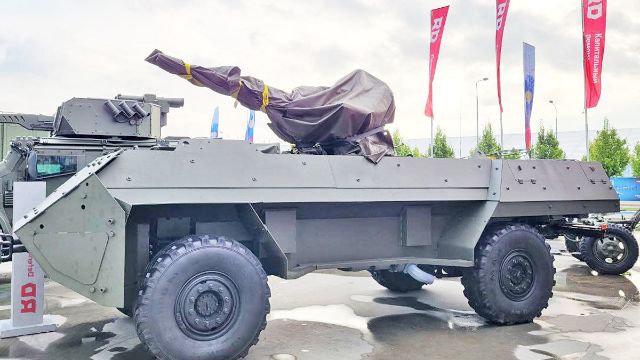 Русия ще използва безпилотен, брониран камион, който ще превозва, и изстрелва бойни дронове в Украйна