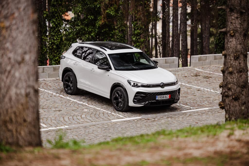 Новият Tiguan е в България, добавяйки функции и удобства от премиум класа в бестселъра на  Volkswagen