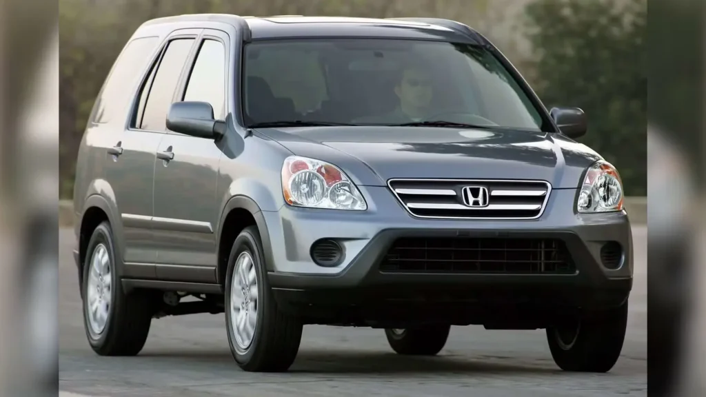 6 причини защо Honda CR-V от 2006-а е най-надеждната кола, която можеш да си купиш с пари