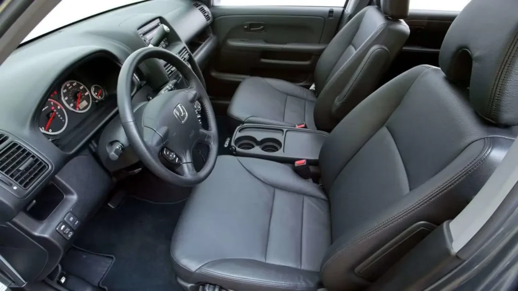 6 причини защо Honda CR-V от 2006-а е най-надеждната кола, която можеш да си купиш с пари