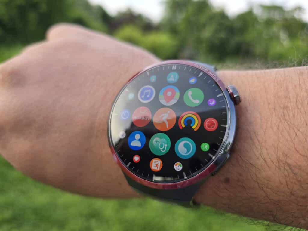 Излитаме в космоса с новия HUAWEI WATCH 4 Pro Space Edition