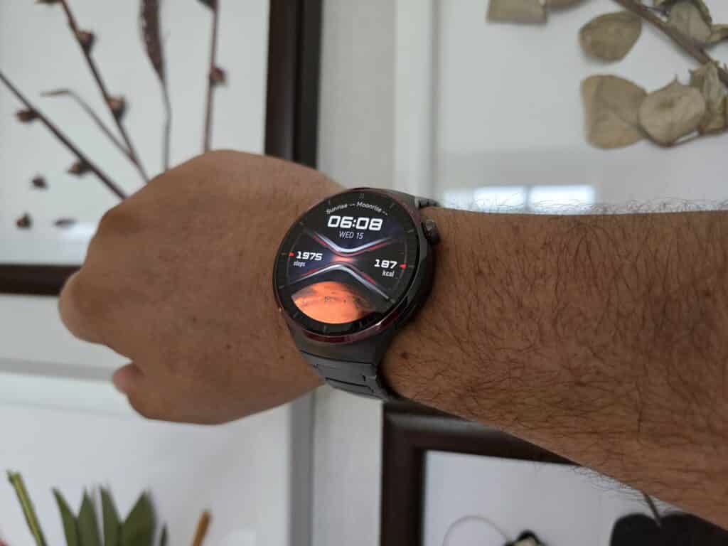 Излитаме в космоса с новия HUAWEI WATCH 4 Pro Space Edition
