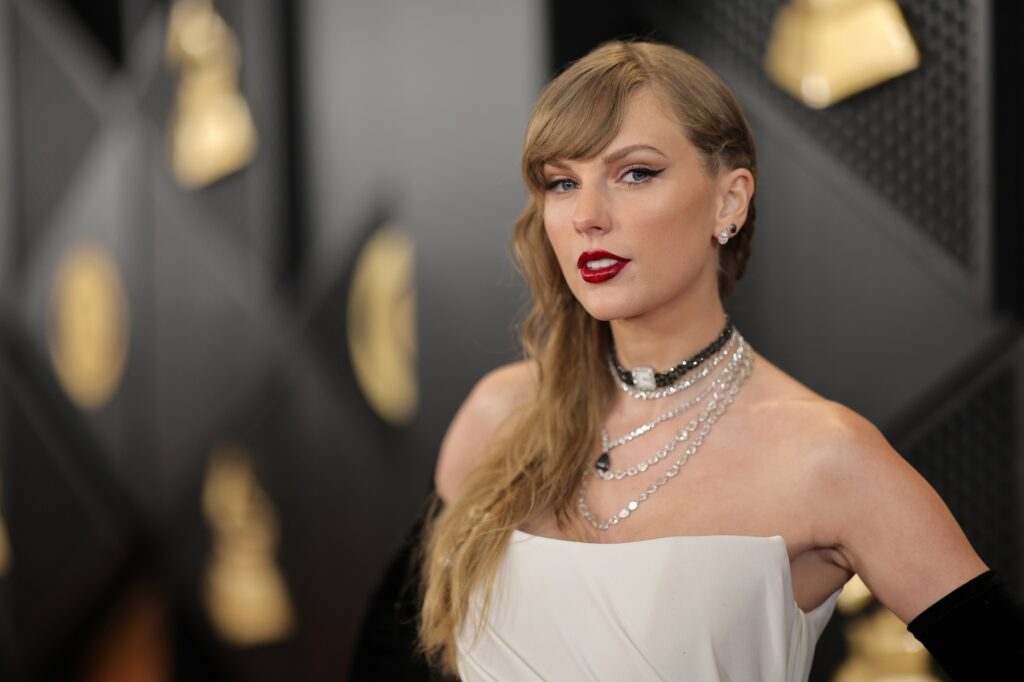 TikTok ще започне да премахва генерираните от AI музика и видеоклипове