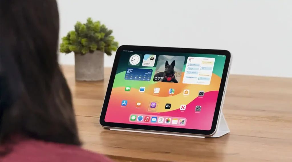 Интересно нововъведение: iPhone и iPad могат да се управляват чрез движение на очите (видео)