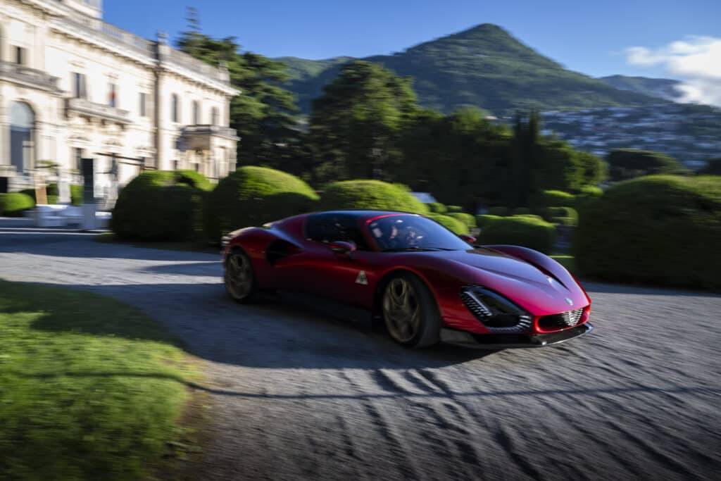 Alfa Romeo 33 Stradale триумфира на “Concorso di Eleganza di Villa d’Este” (снимки)