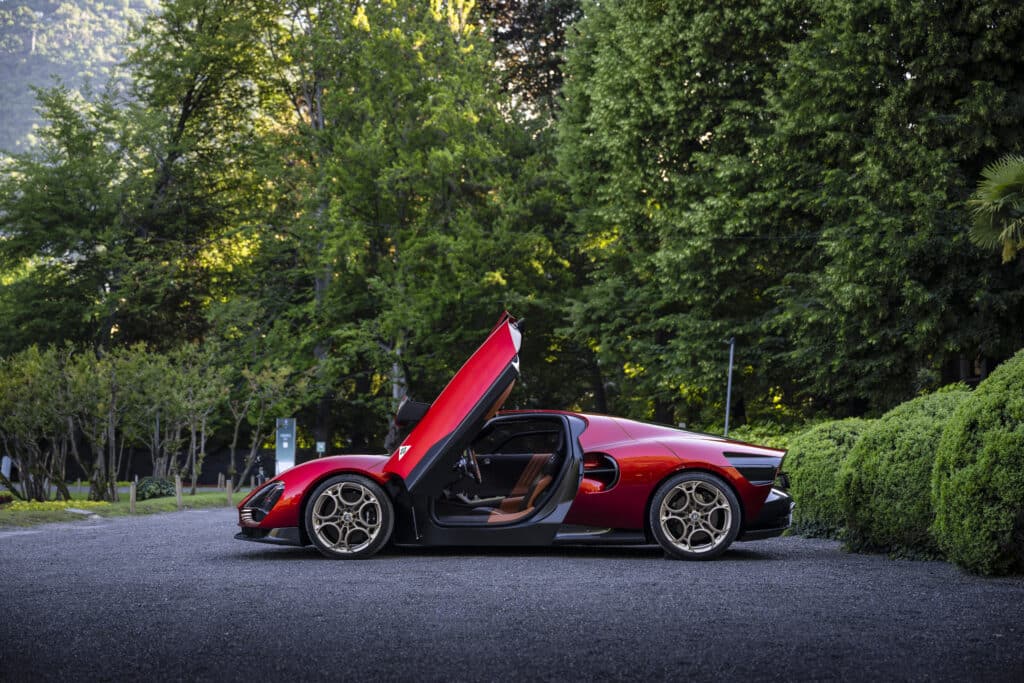 Alfa Romeo 33 Stradale триумфира на “Concorso di Eleganza di Villa d’Este” (снимки)