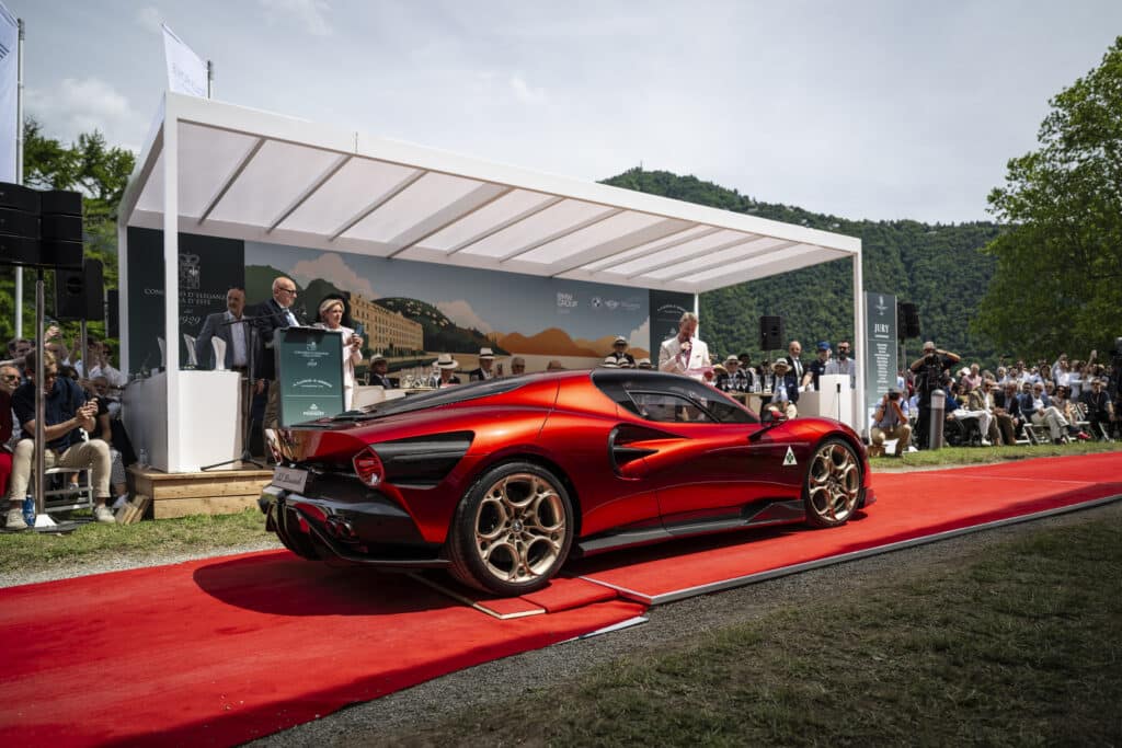 Alfa Romeo 33 Stradale триумфира на “Concorso di Eleganza di Villa d’Este” (снимки)