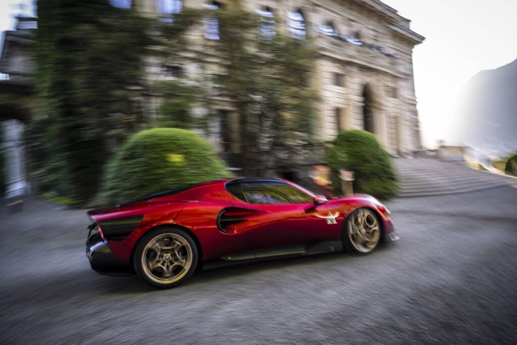 Alfa Romeo 33 Stradale триумфира на “Concorso di Eleganza di Villa d’Este” (снимки)