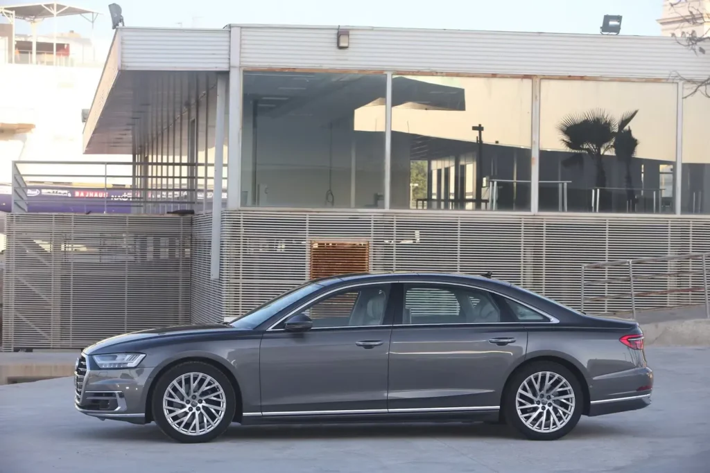 Audi А8 D5 преди фейслифта. Къде му е силата, как стои спрямо конкурентите?