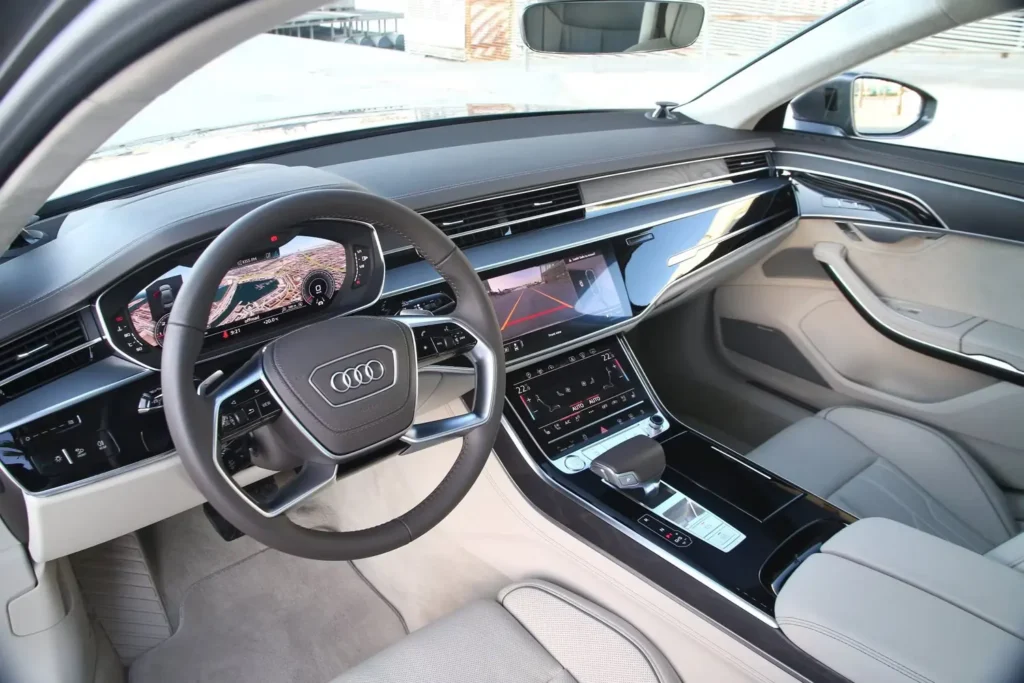 Audi А8 D5 преди фейслифта. Къде му е силата, как стои спрямо конкурентите?