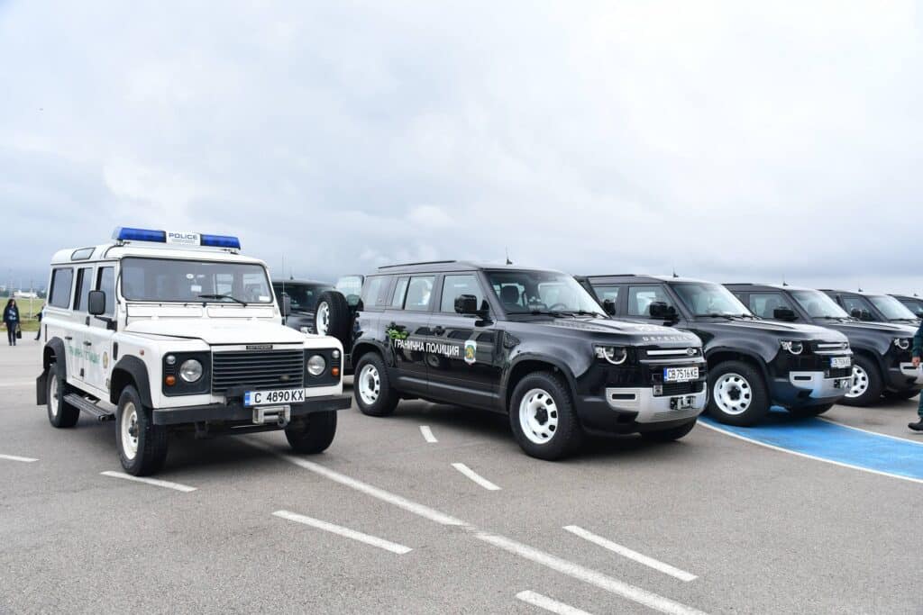 160 нови Defender-a ще помагат за опазването на българските граници