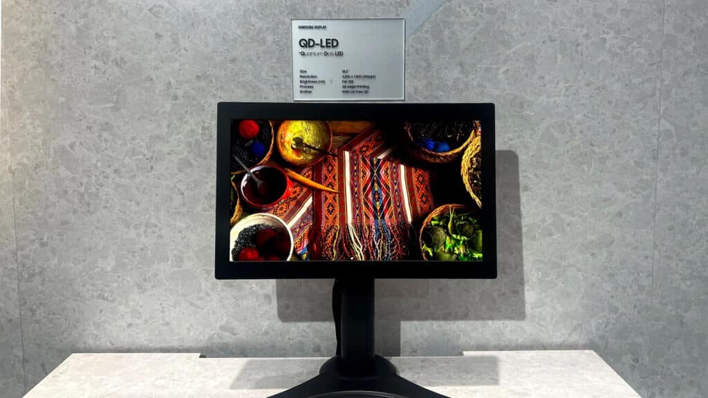 Samsung представи първия в света QD-LED дисплей, който може да замени OLED и други иновативни панели
