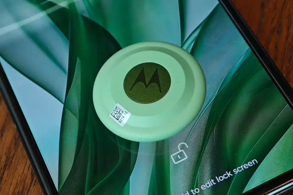 Motorola представи тракера Moto Tag със сменяеми батерии за