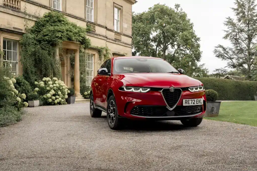 Alfa Romeo изоставя iconic дизайнерски елемент заради регулации за безопасност