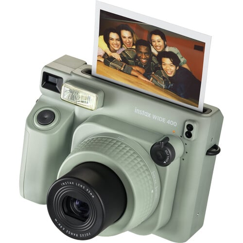 Fujifilm представи широкоформатния фотоапарат за моментни снимки Instax Wide 400