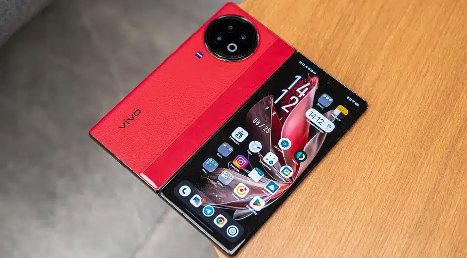 Сгъваемият флагман Vivo X Fold3 Pro бе пуснат на световния пазар