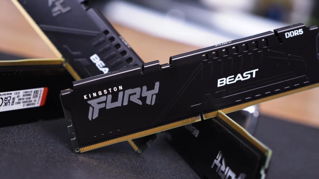 Колко RAM памет им трябва на геймърите – 16, 32 или 64 GB?