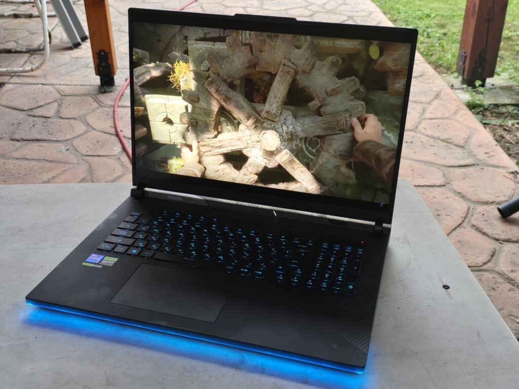 ROG Strix SCAR 18 (2024 г.) – технологично чудо