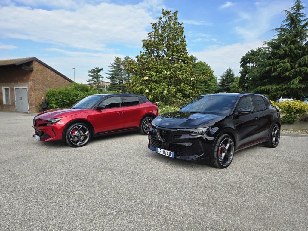Alfa Romeo Junior: Новата ера за компанията започва с този компактен спортен автомобил