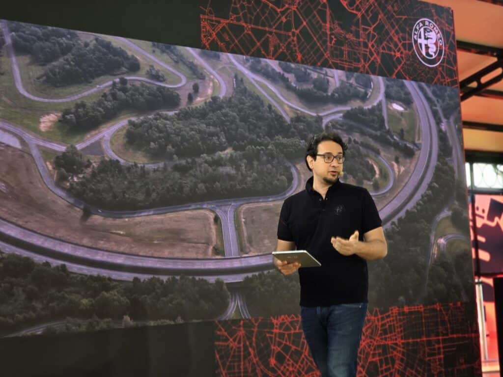 Alfa Romeo Junior: Новата ера за компанията започва с този компактен спортен автомобил