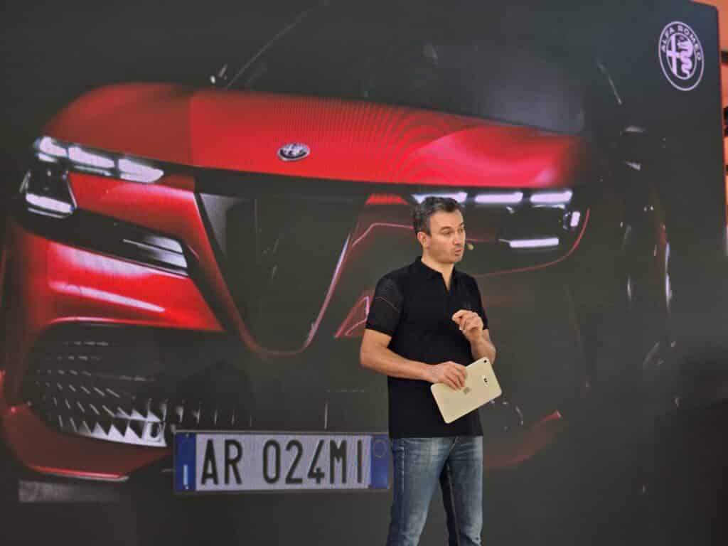 Alfa Romeo Junior: Новата ера за компанията започва с този компактен спортен автомобил