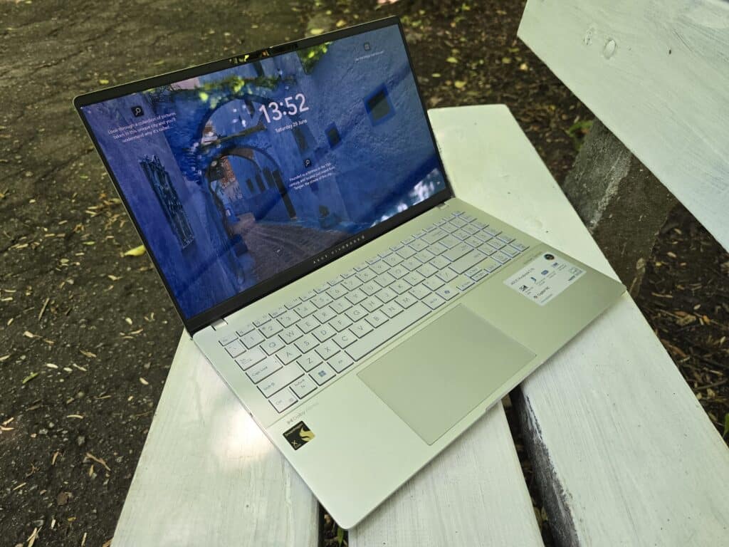Asus Vivobook S 15 OLED (2024) – Революцията в лаптопите с изкуствен интелект