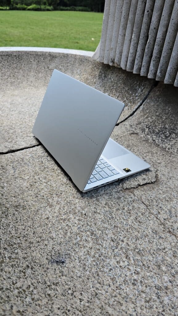 Asus Vivobook S 15 OLED (2024) – Революцията в лаптопите с изкуствен интелект