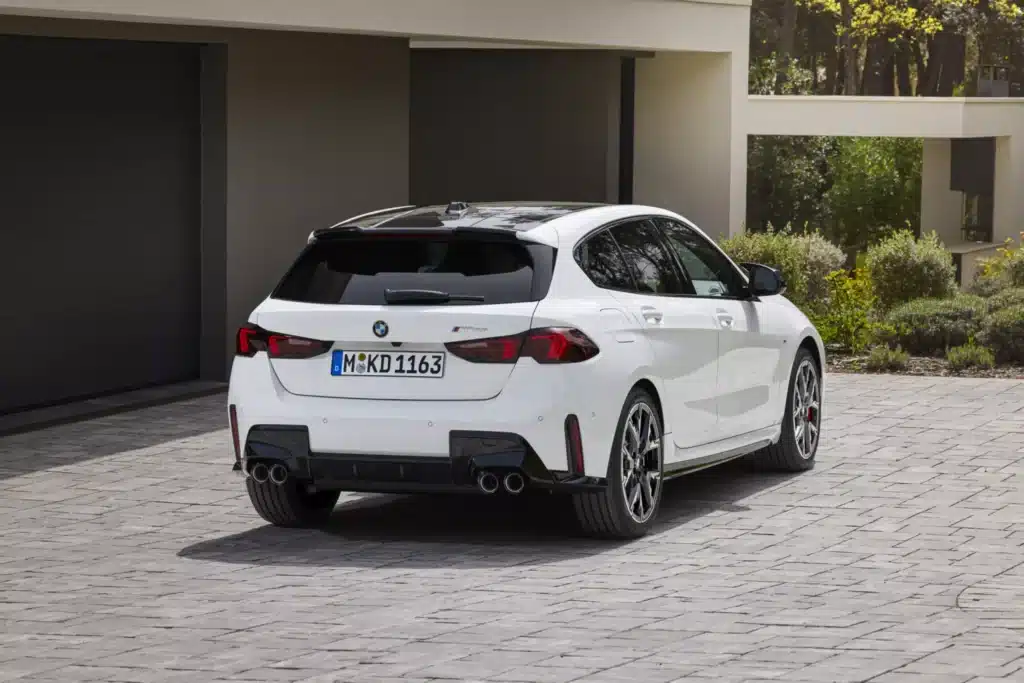 Новата Серия 1 на BMW е тук