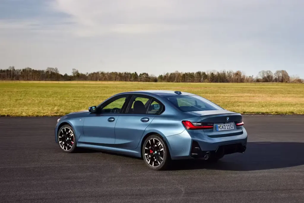 Новото BMW Серия 3: електрифицирани двигатели, oбновен интериор и повече технологии