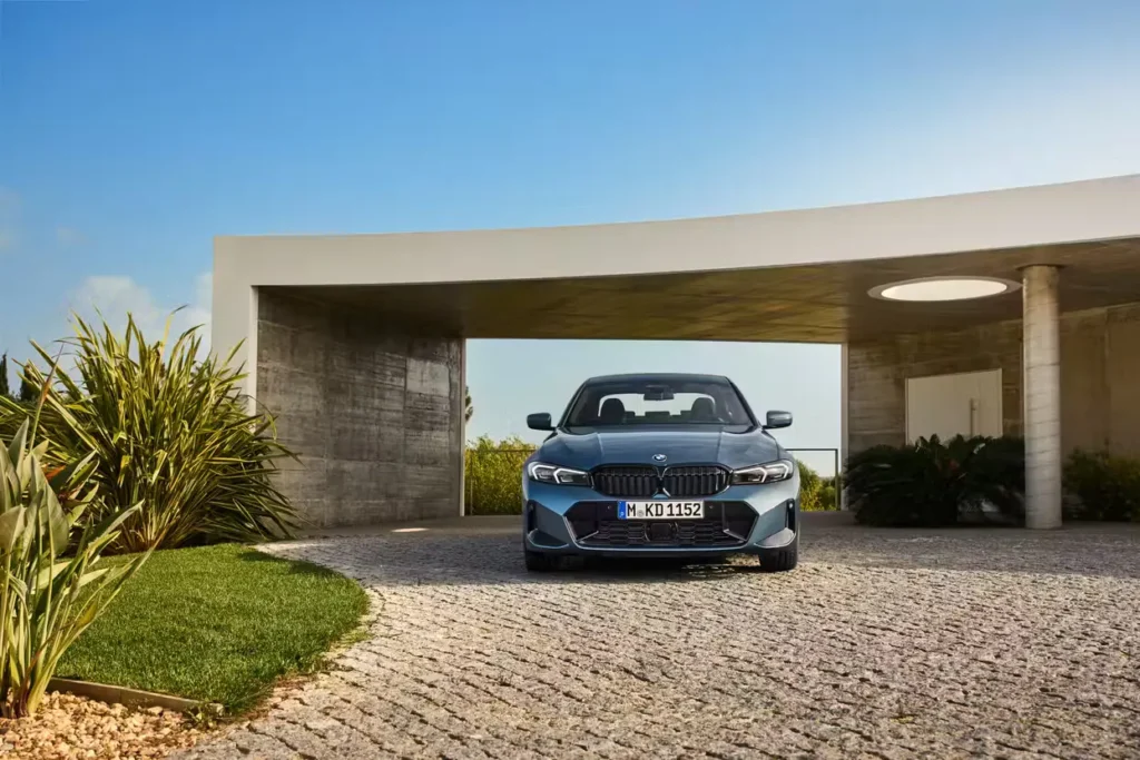 Новото BMW Серия 3: електрифицирани двигатели, oбновен интериор и повече технологии