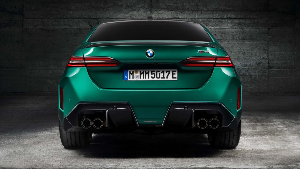 BMW представи новата М5-ца с Plug-In Hybrid задвижване със 717 к.с.