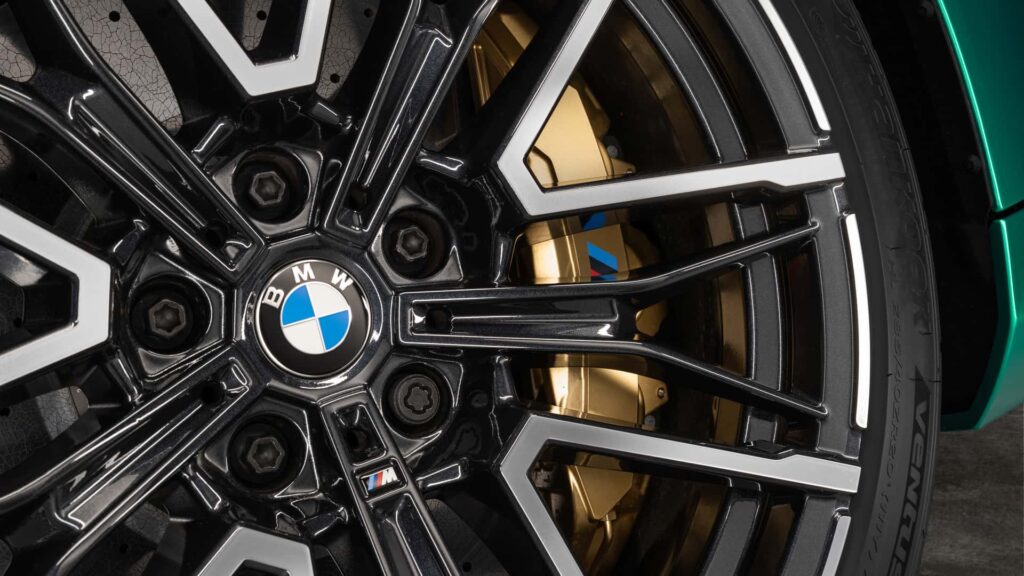 BMW представи новата М5-ца с Plug-In Hybrid задвижване със 717 к.с.