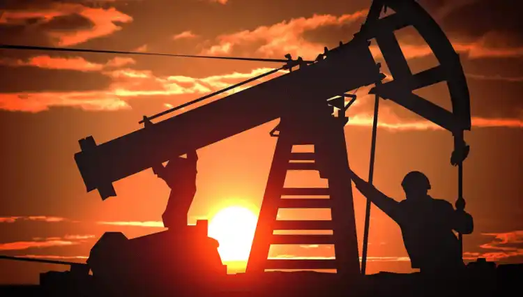 Учени пресметнаха докога ще ни стигне нефтът: оставащите години не са много
