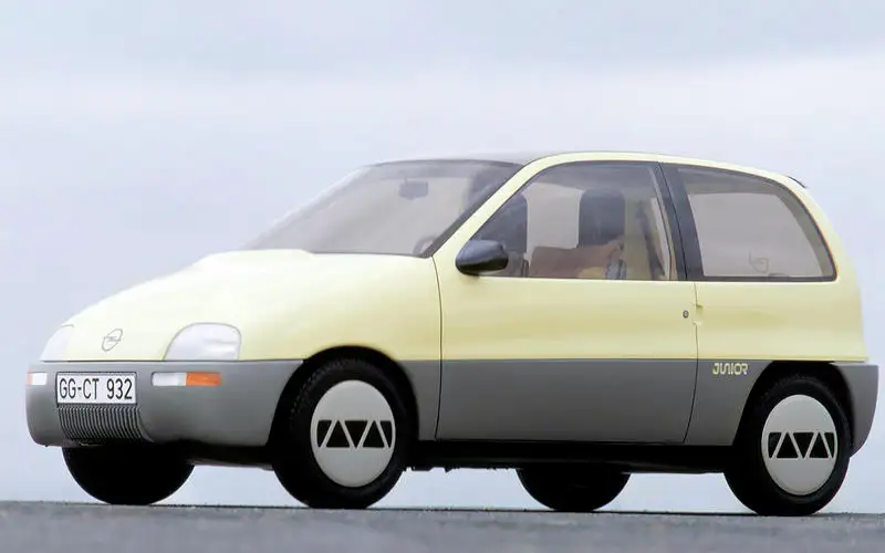 Тука няма скука: автомобилите с дизайн на Крис Бенгъл