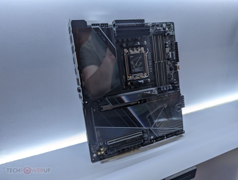 Gigabyte показа LGA 1851 платки за Intel Core Ultra 200 и флагмански модели за Ryzen 9000