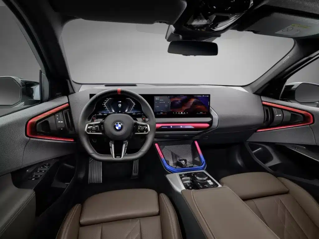 BMW представи новото поколение X3: с хибридно силово задвижване и огромен дисплей